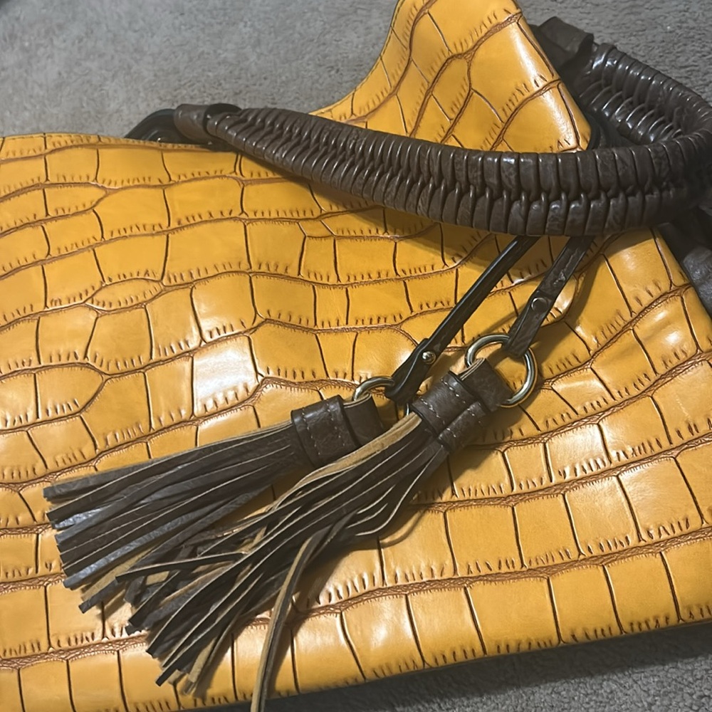 Jen & Co faux alligator Bag w braided handle three section w fringe accents